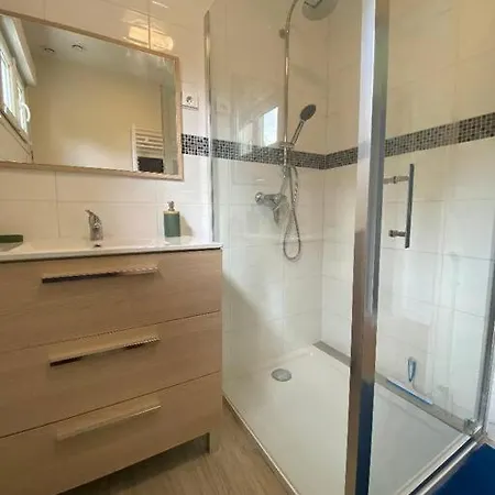 Petite Maison En Auvergne Giat