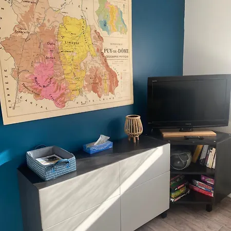 Petite Maison En Auvergne