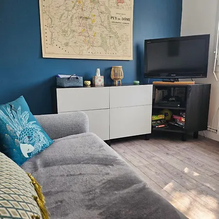 Petite Maison En Auvergne *