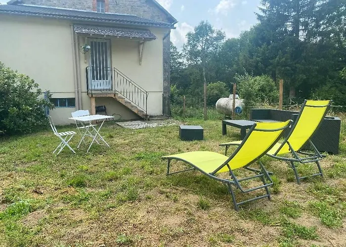 Petite Maison En Auvergne