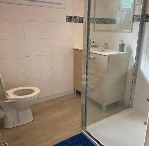 Petite Maison En Auvergne Дом отдыха *